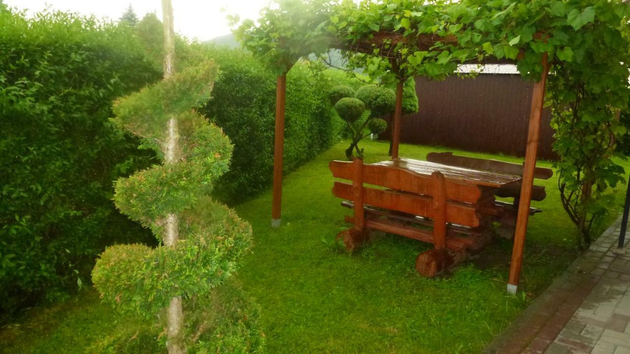Apartament Bieszczady Myczkowce Exterior foto